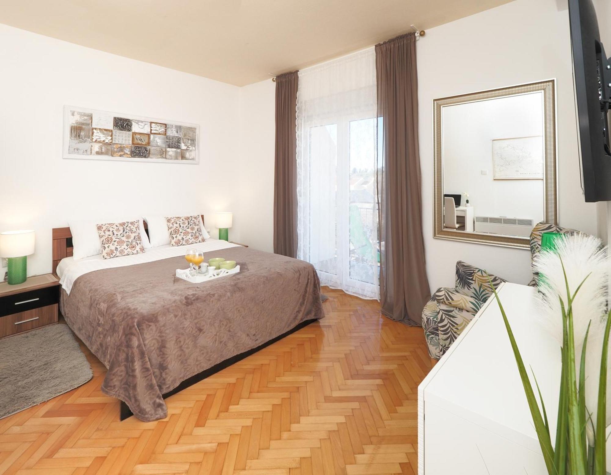 Beach Paradise Apartments ザダル 部屋 写真